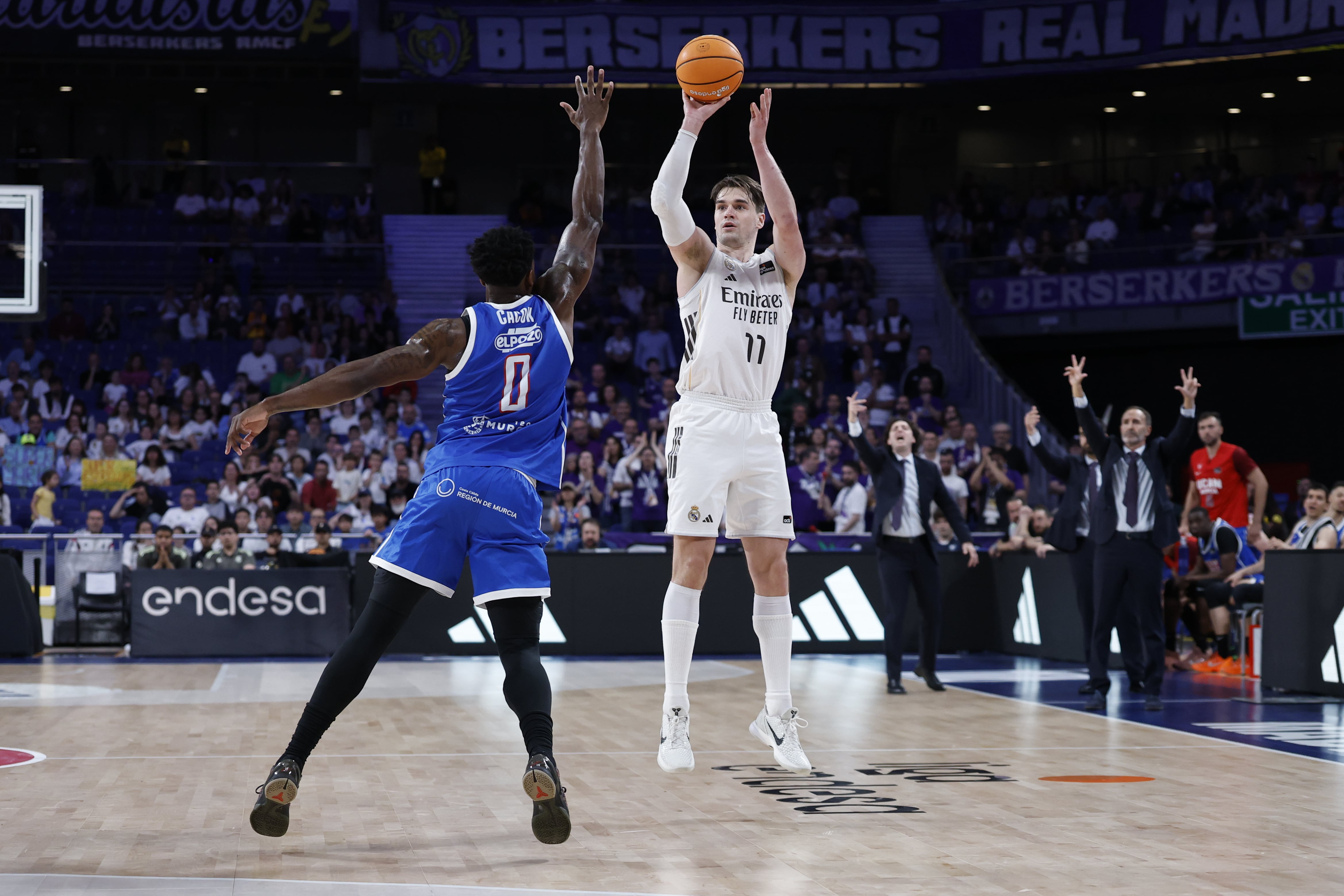 El Real Madrid y el Murcia, y Hezonja, firman un partido para la historia: 131-123