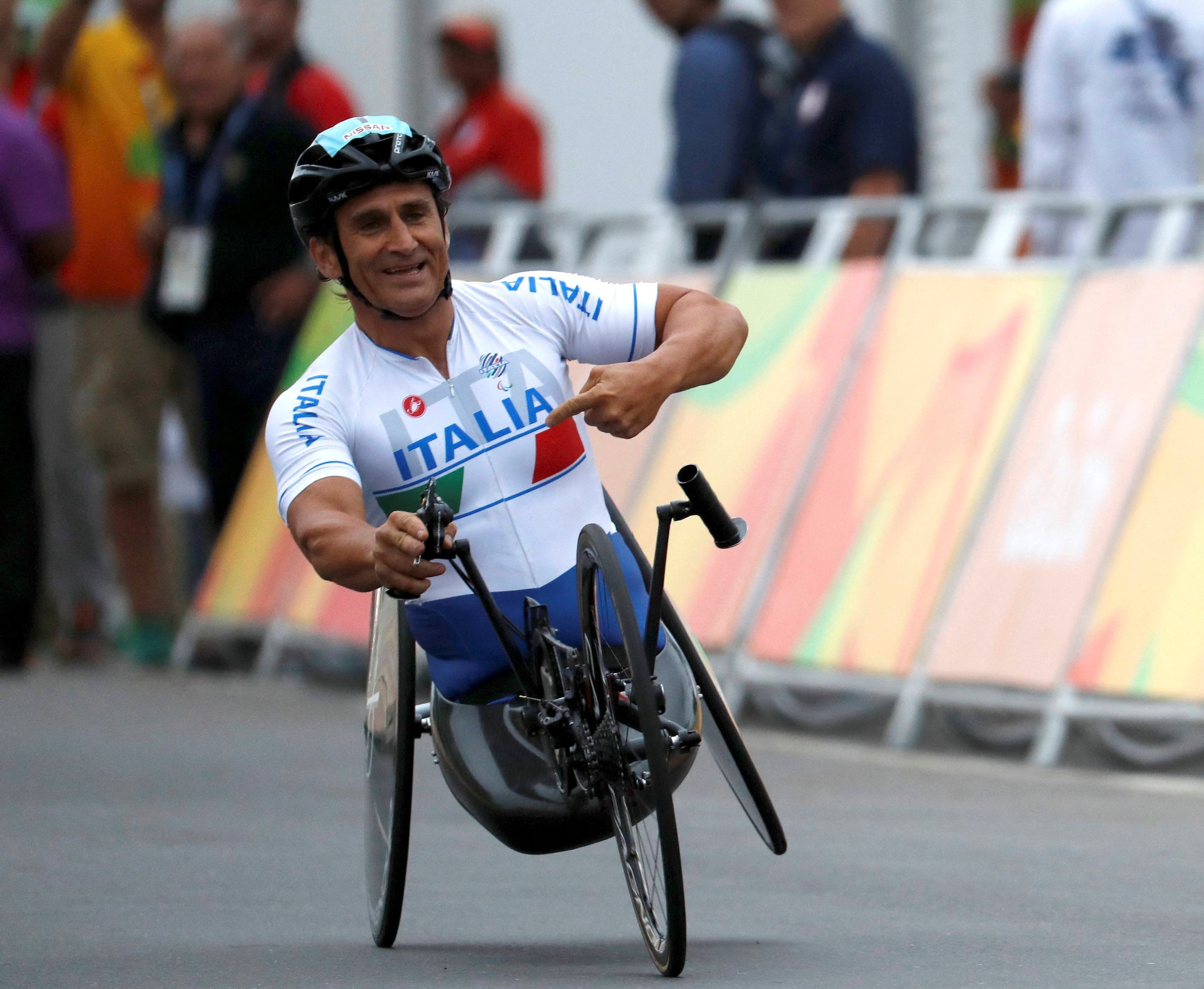 Muere Alex Zanardi, expiloto de Fórmula 1 y medallista paralímpico