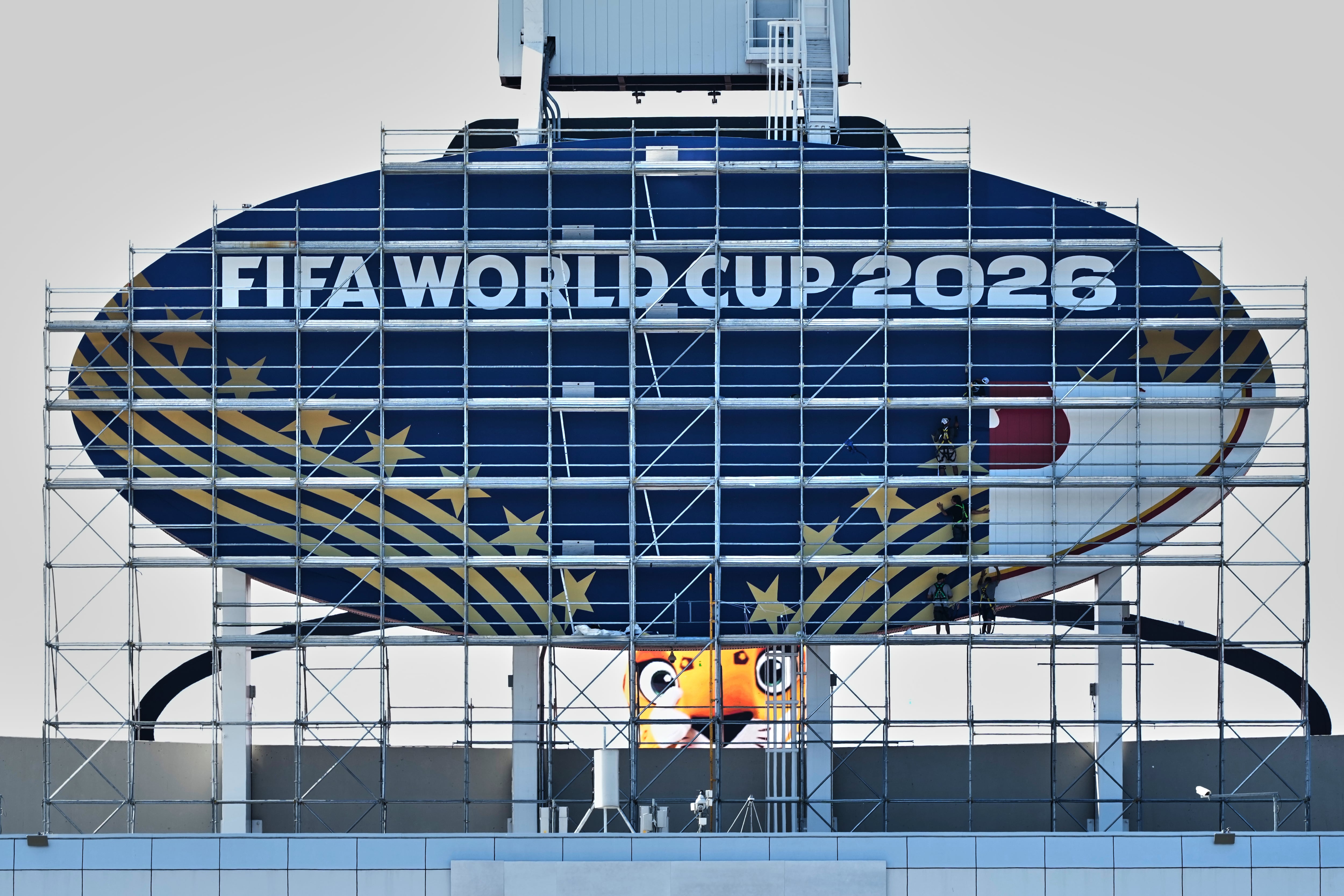 El negocio redondo del Mundial: así se asegura la FIFA millones de beneficio frente al riesgo que corren los anfitriones