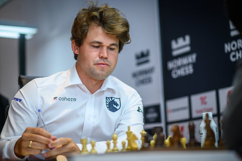 El ajedrecista Carlsen en gran crisis: tres derrotas en cinco rondas