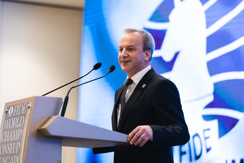 La UE sanciona al presidente de la Federación Internacional de Ajedrez, Dvorkóvich, quien se opuso a la invasión de Ucrania