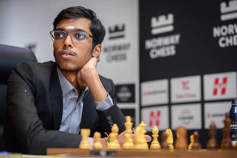 El joven astro Praggnanandhaa triunfa, y Carlsen fracasa, en el torneo de ajedrez más duro del año