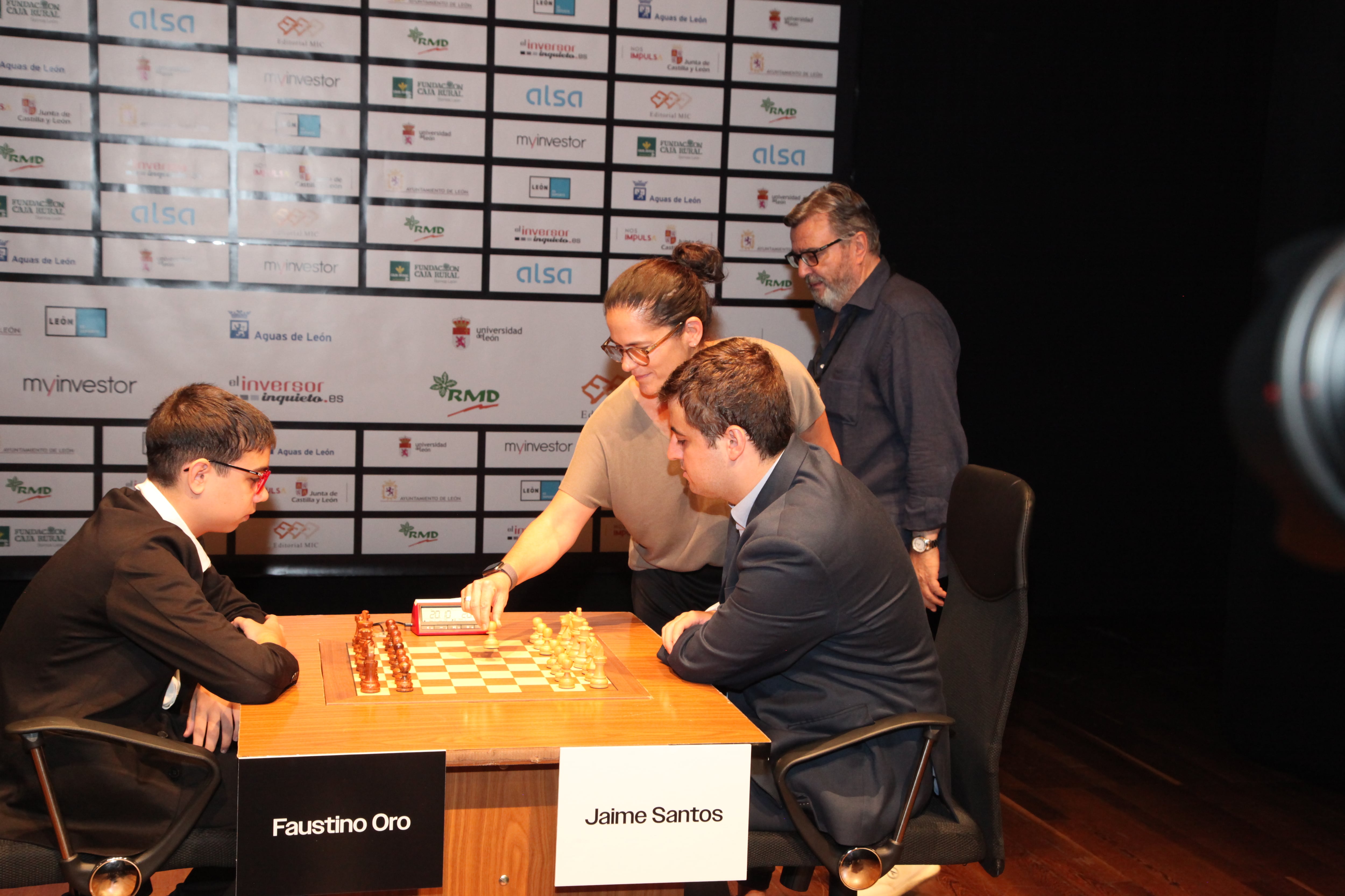 Jaime Santos corta en León la racha triunfal de Faustino Oro, el portento de moda del ajedrez