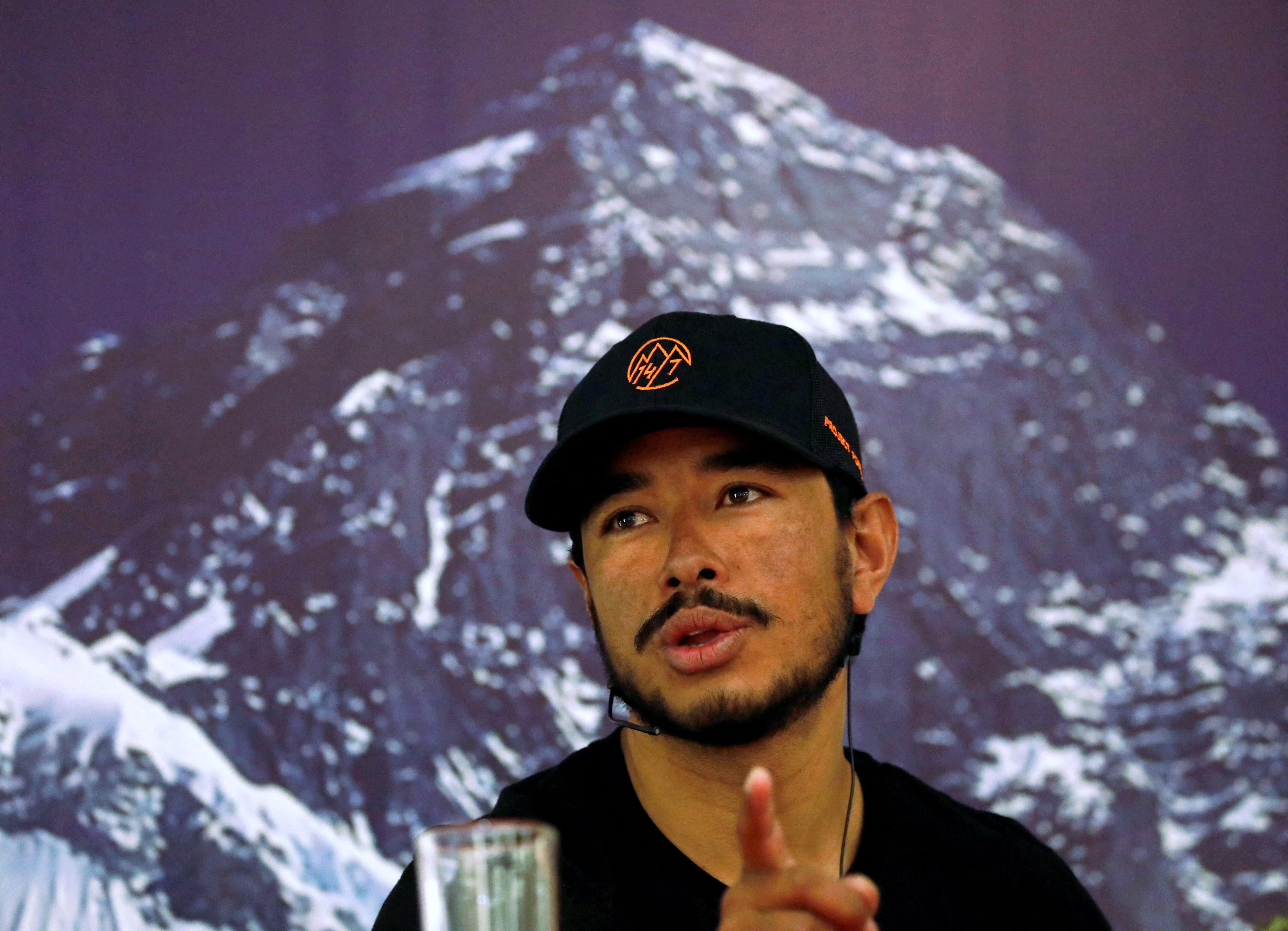 Nirmal Purja, el controvertido himalayista de los récords, desaparece junto a nueve alpinistas más en el Broad Peak