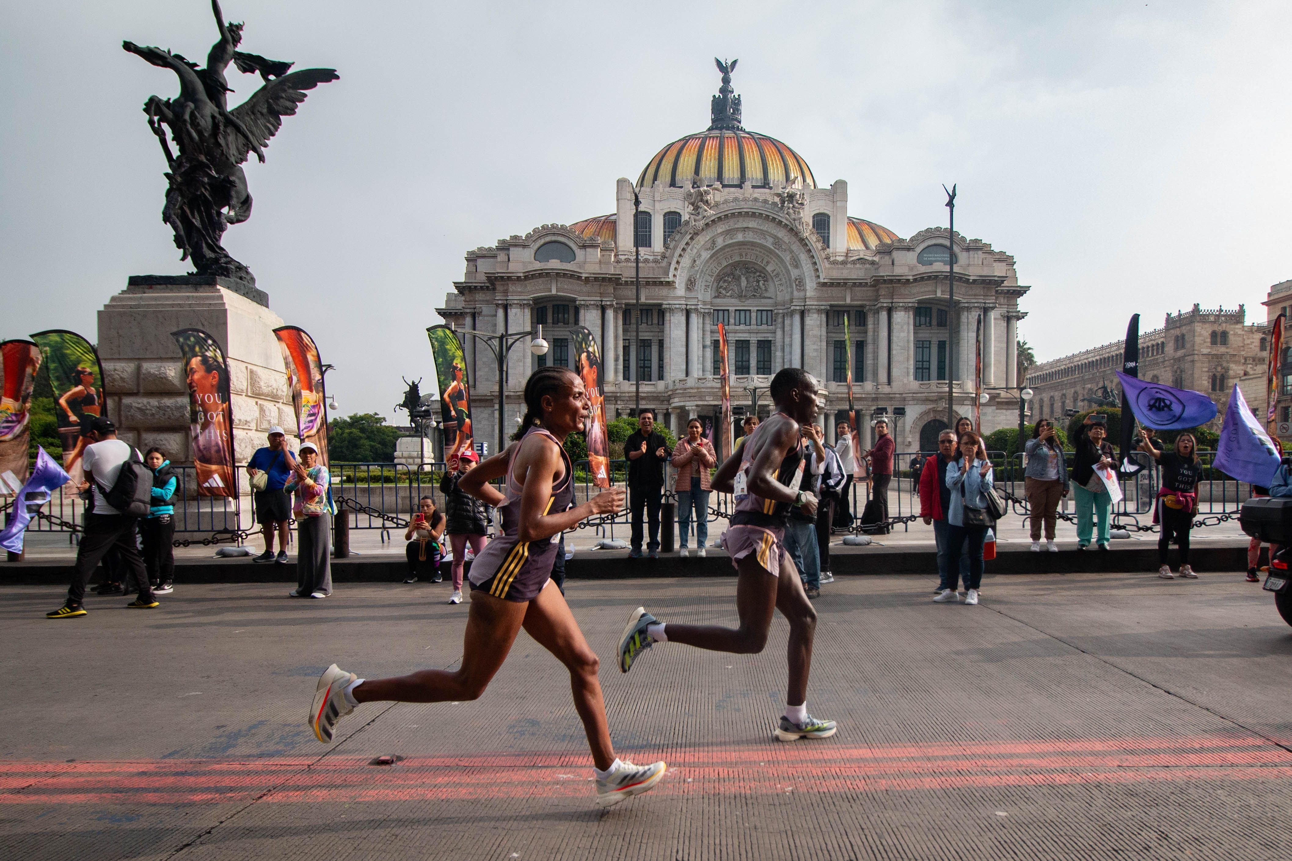 Maratón de Ciudad de México 2025: horario de salida, ruta y calles cerradas