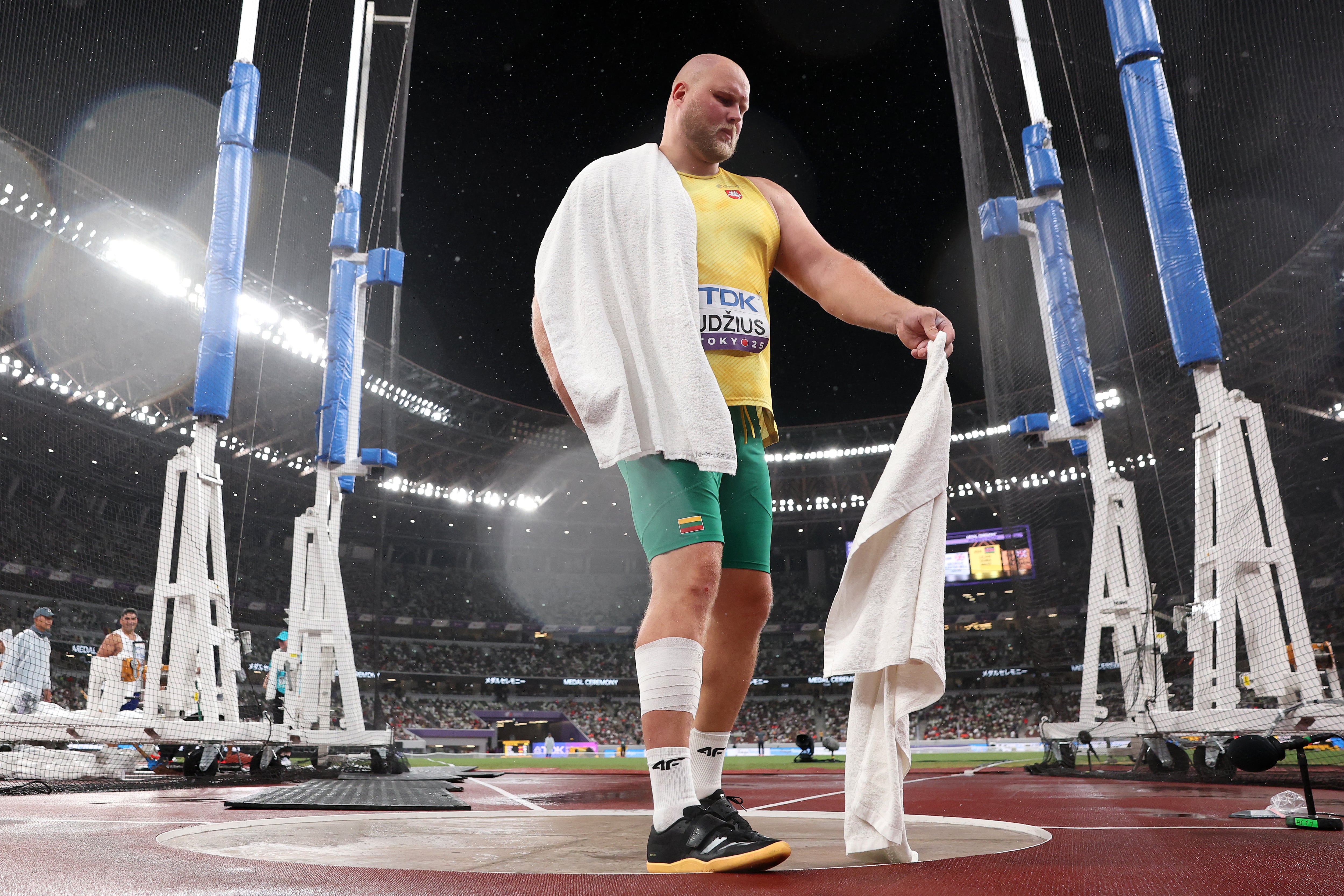 La lluvia, enemiga de los lanzadores de disco en el mundial de Tokio