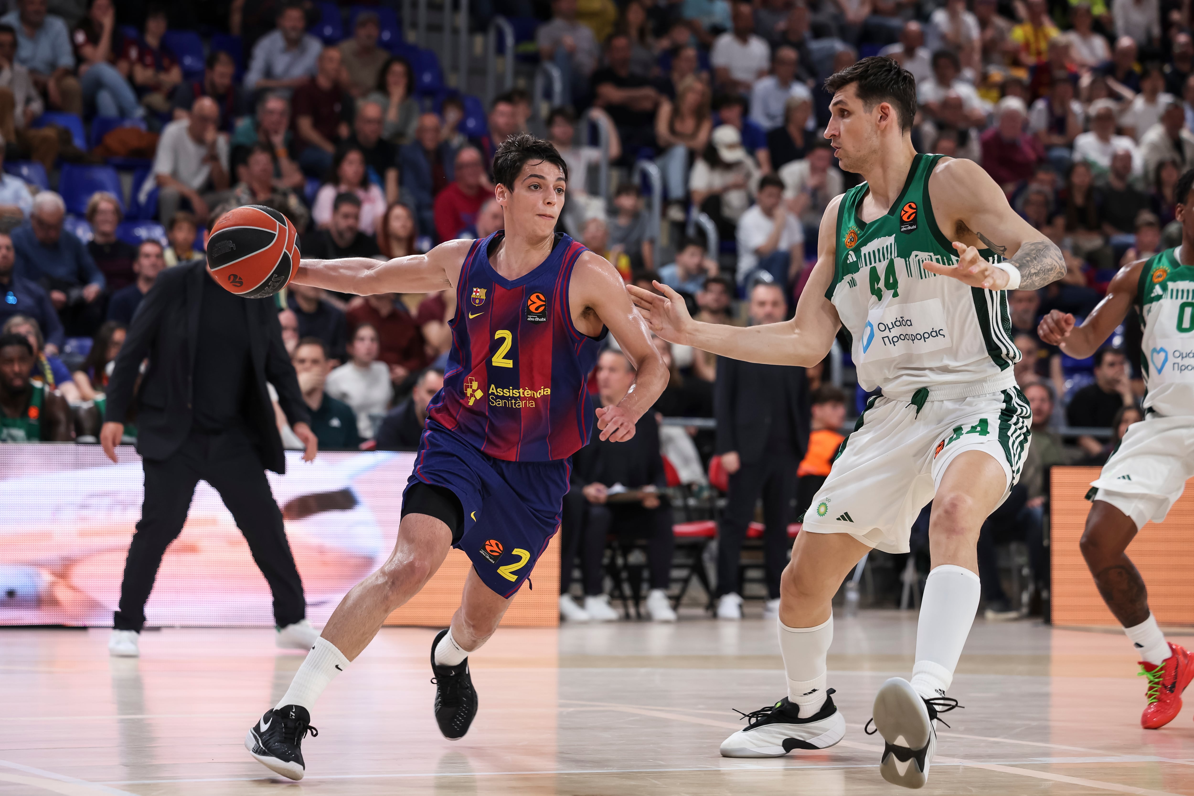 El Panathinaikos juega con un Barça que se enreda en Europa