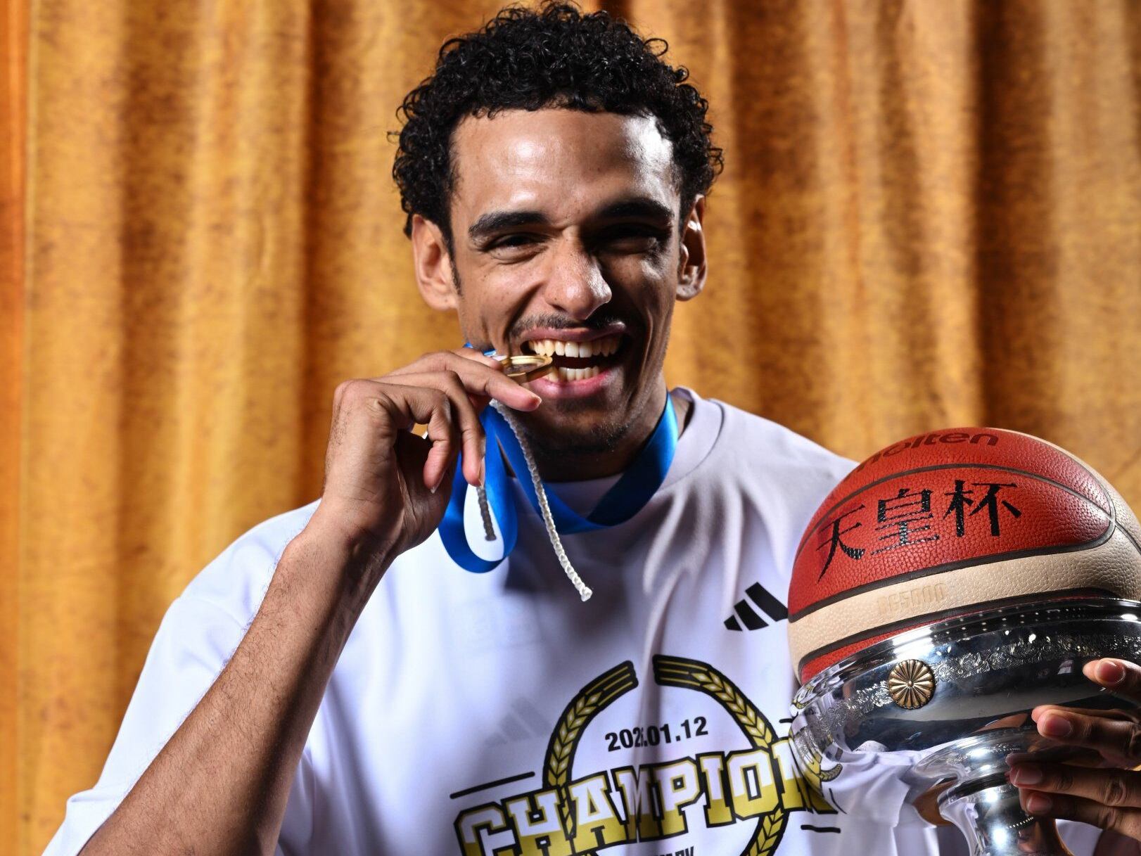 Sebas Saiz, el campeón del Eurobasket con España que triunfa en Japón: “La única espina que me queda es jugar la Euroliga”