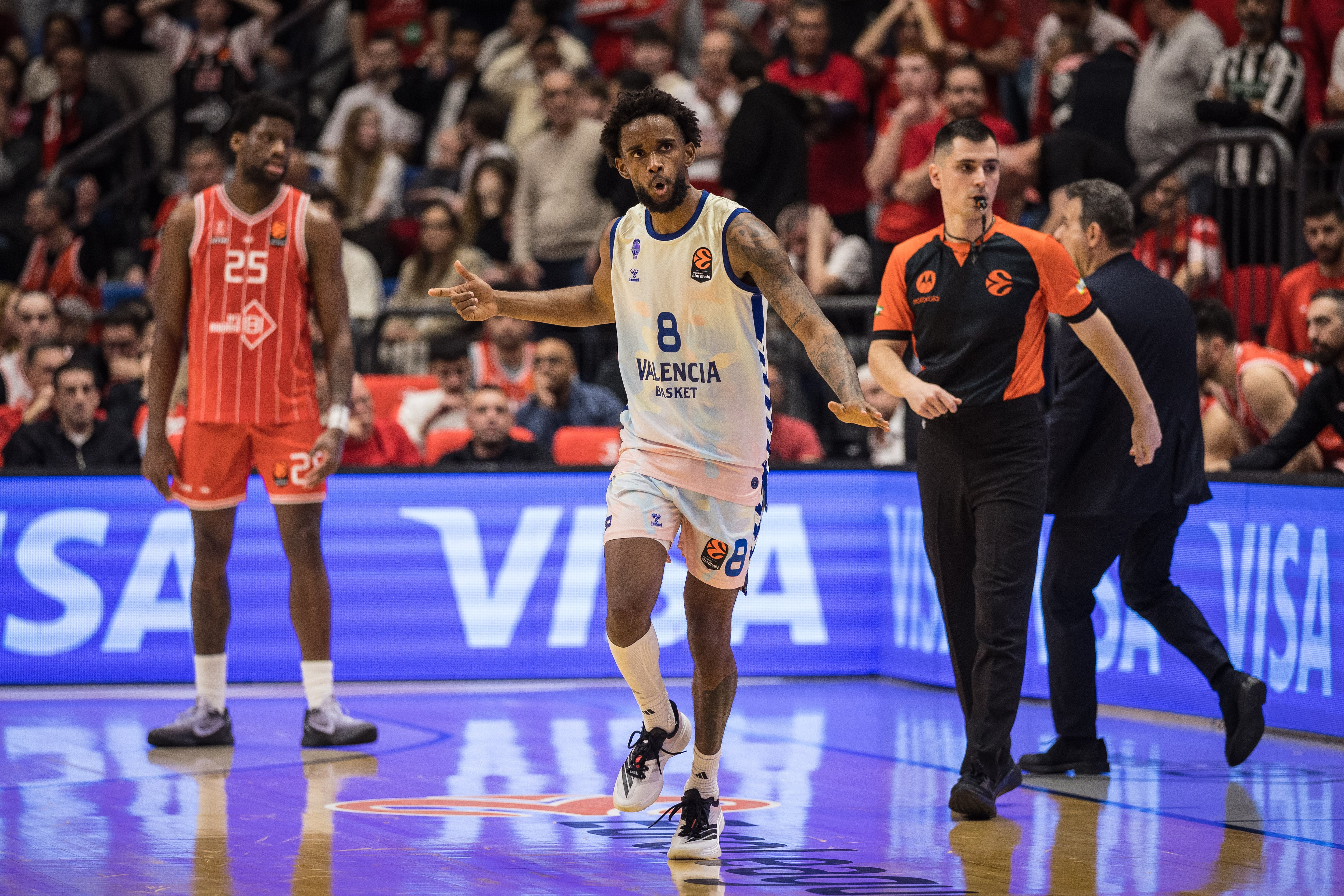 El Valencia doblega al Hapoel en la Mano de Elías