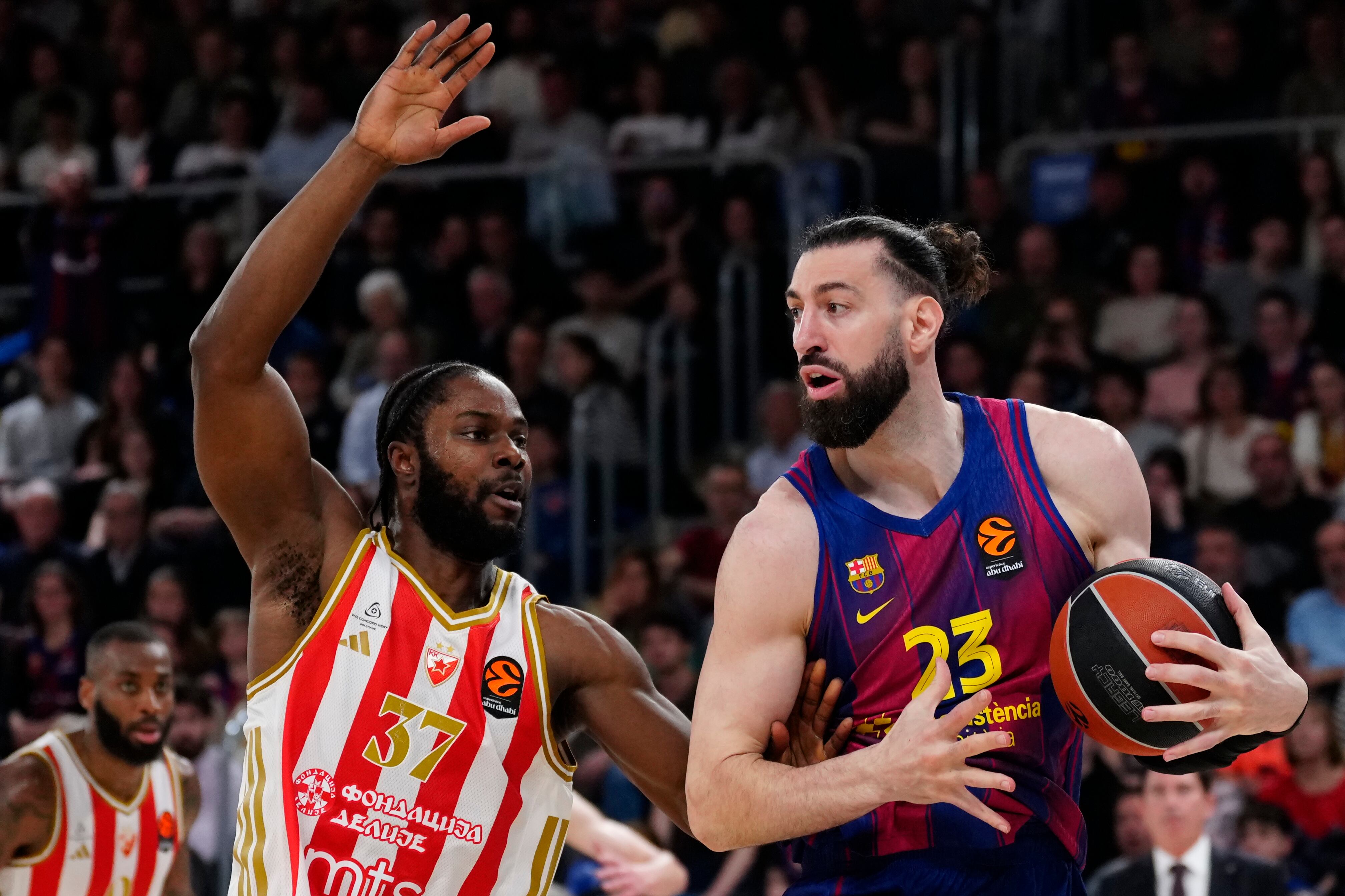 El Barcelona se crece ante el Estrella Roja (92-88)