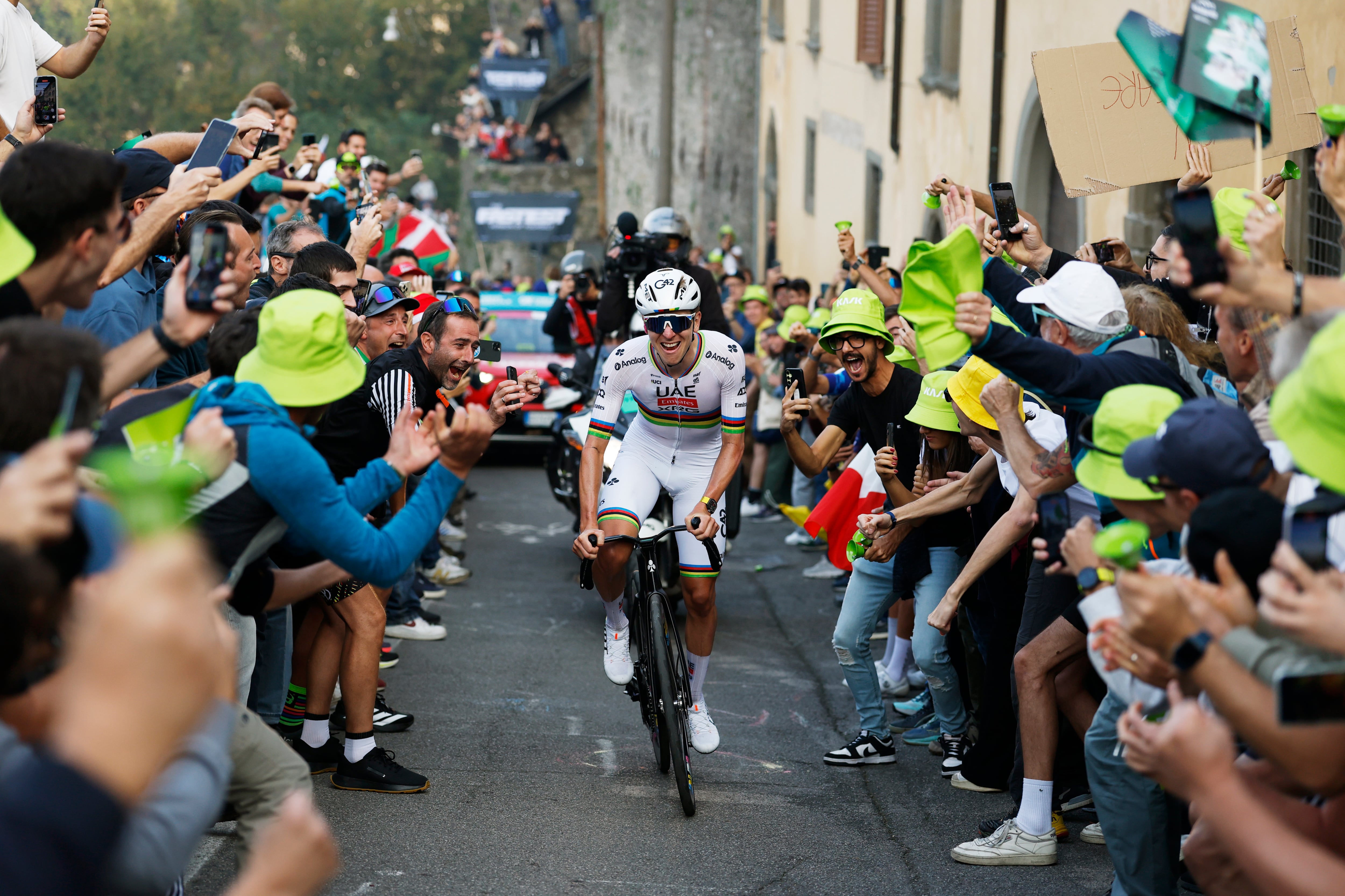 2026: la rebelión del pelotón contra Tadej Pogacar, el mejor ciclista de la historia