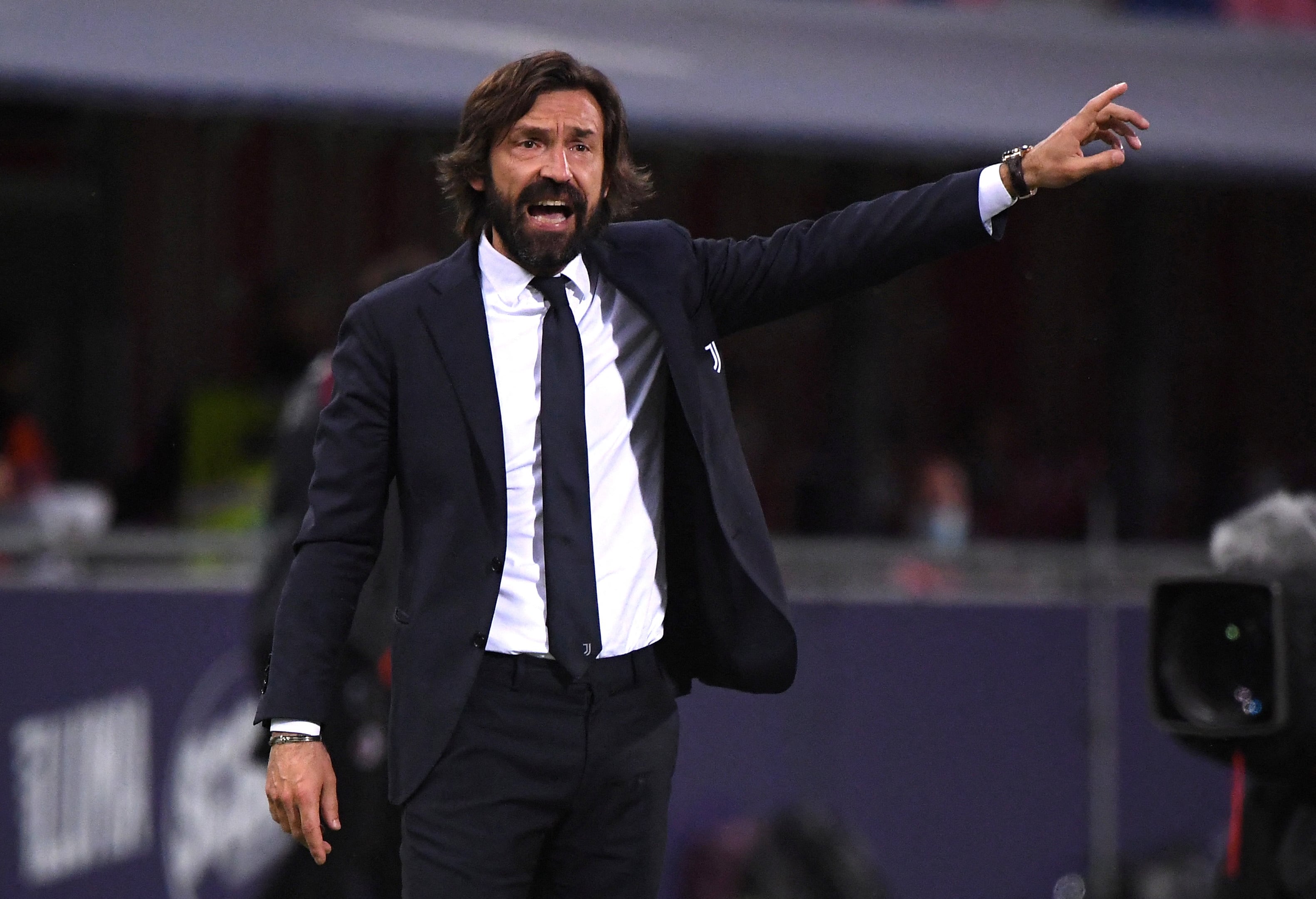 El ‘caso Pirlo’ hace saltar por los aires la reconstrucción de la Azzurra y dinamita el proyecto de Maldini en la federación