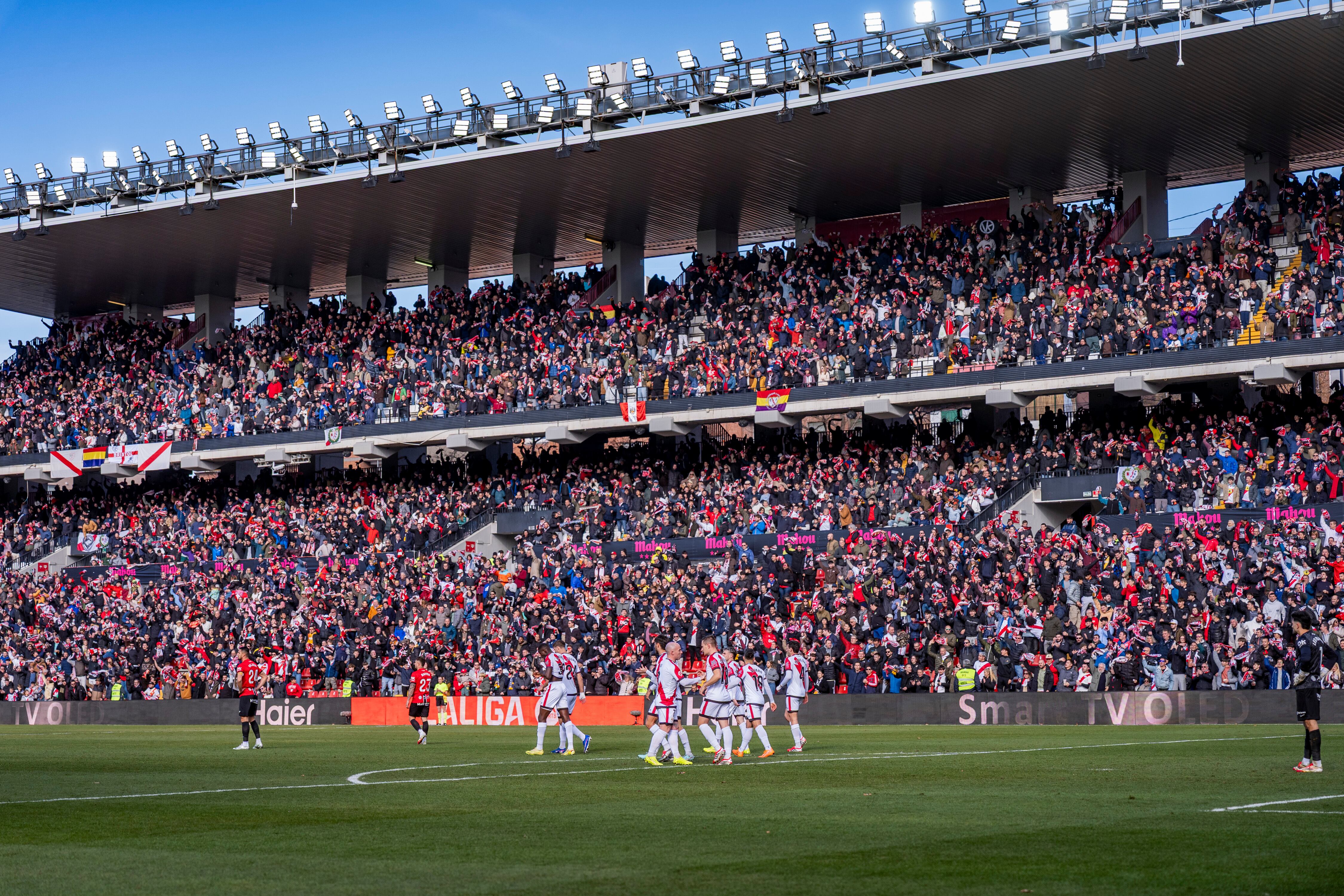 Los jugadores y cuerpo técnico del Rayo Vallecano alzan la voz y piden “unas condiciones dignas de trabajo” a la directiva del club
