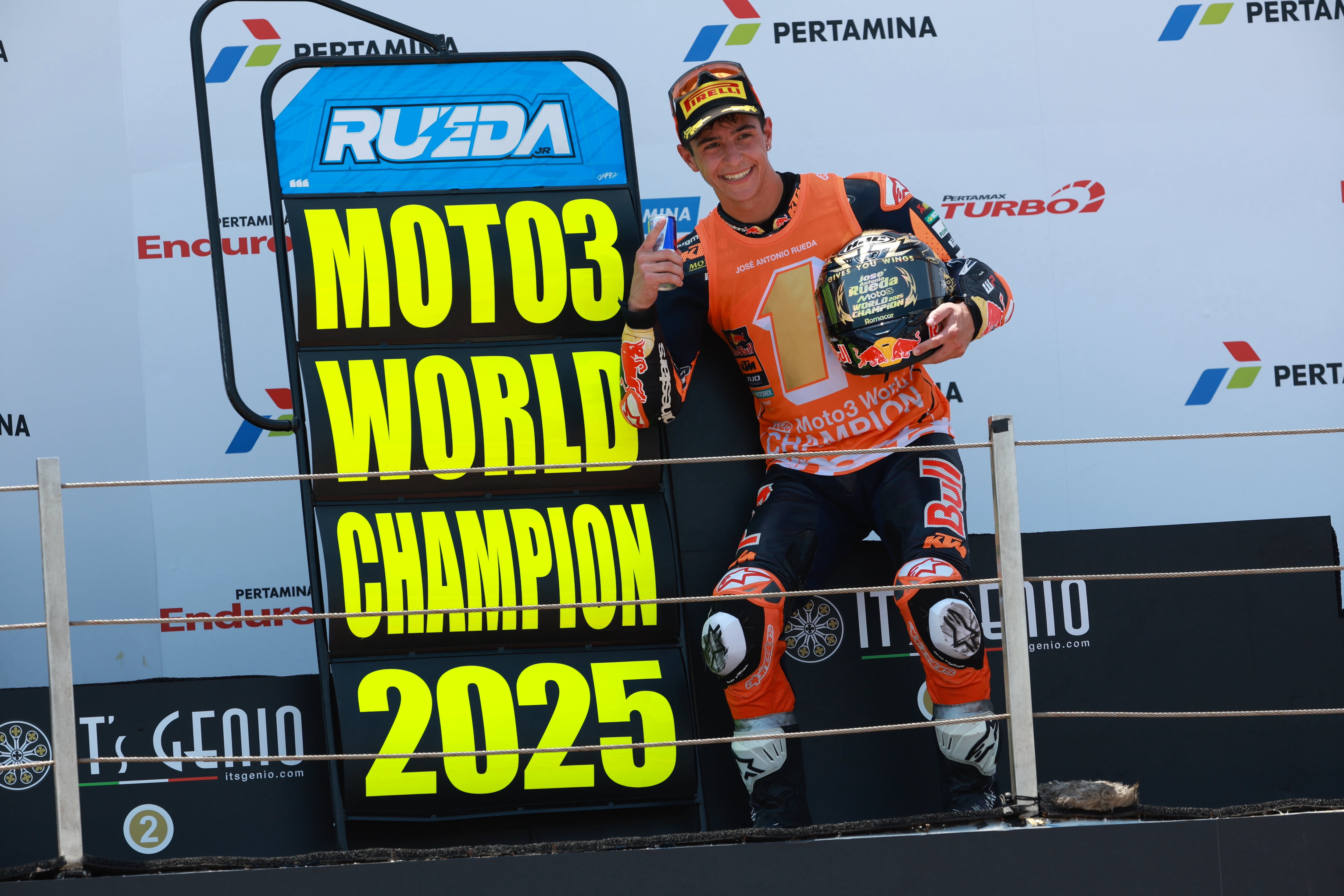 José Antonio Rueda, el chaval de campo que se inspiró en Kobe Bryant para ser campeón del mundo en Moto3