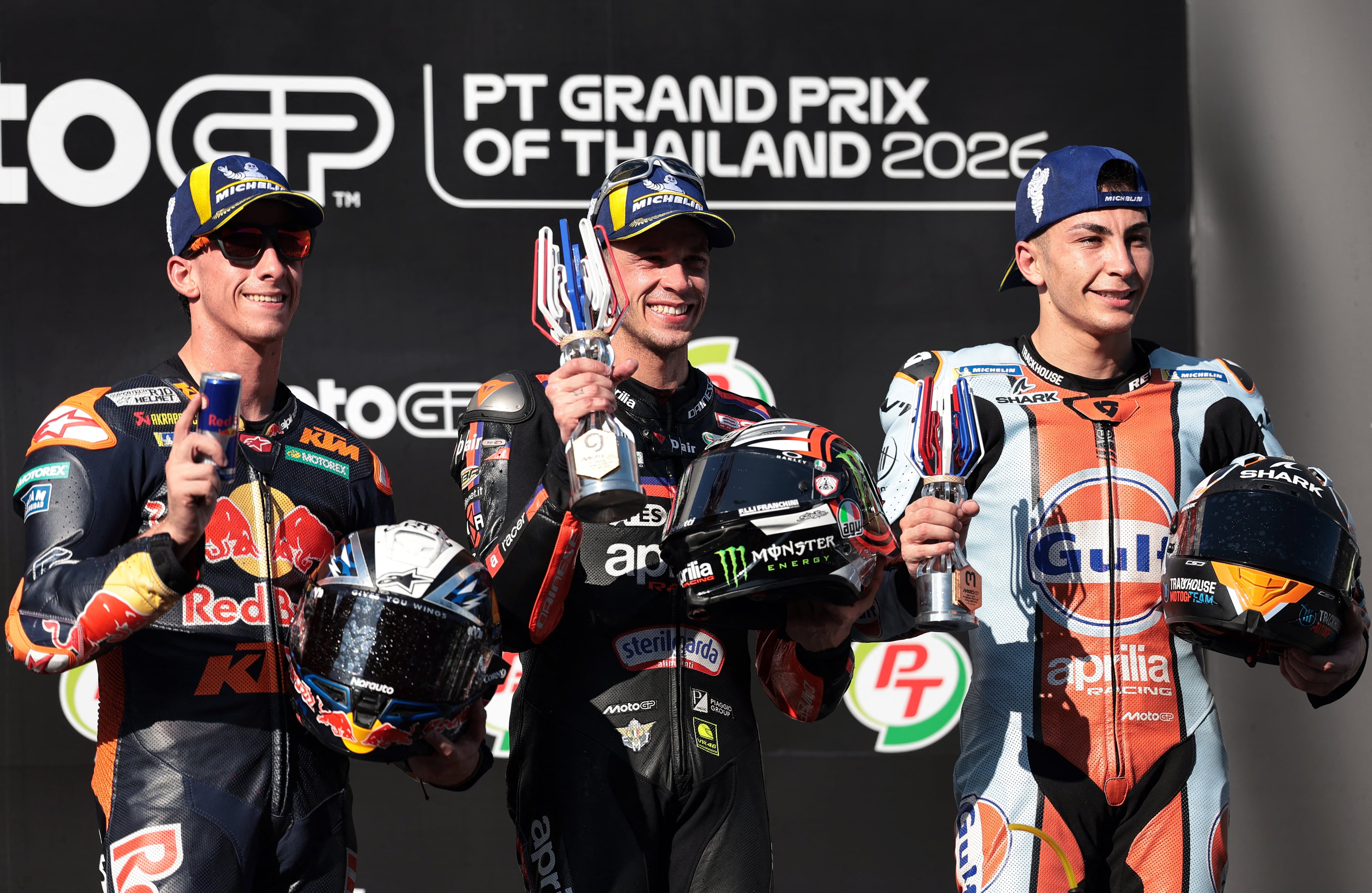 Bezzecchi gana el GP de Tailandia, Marc Márquez abandona y Acosta lidera el Mundial