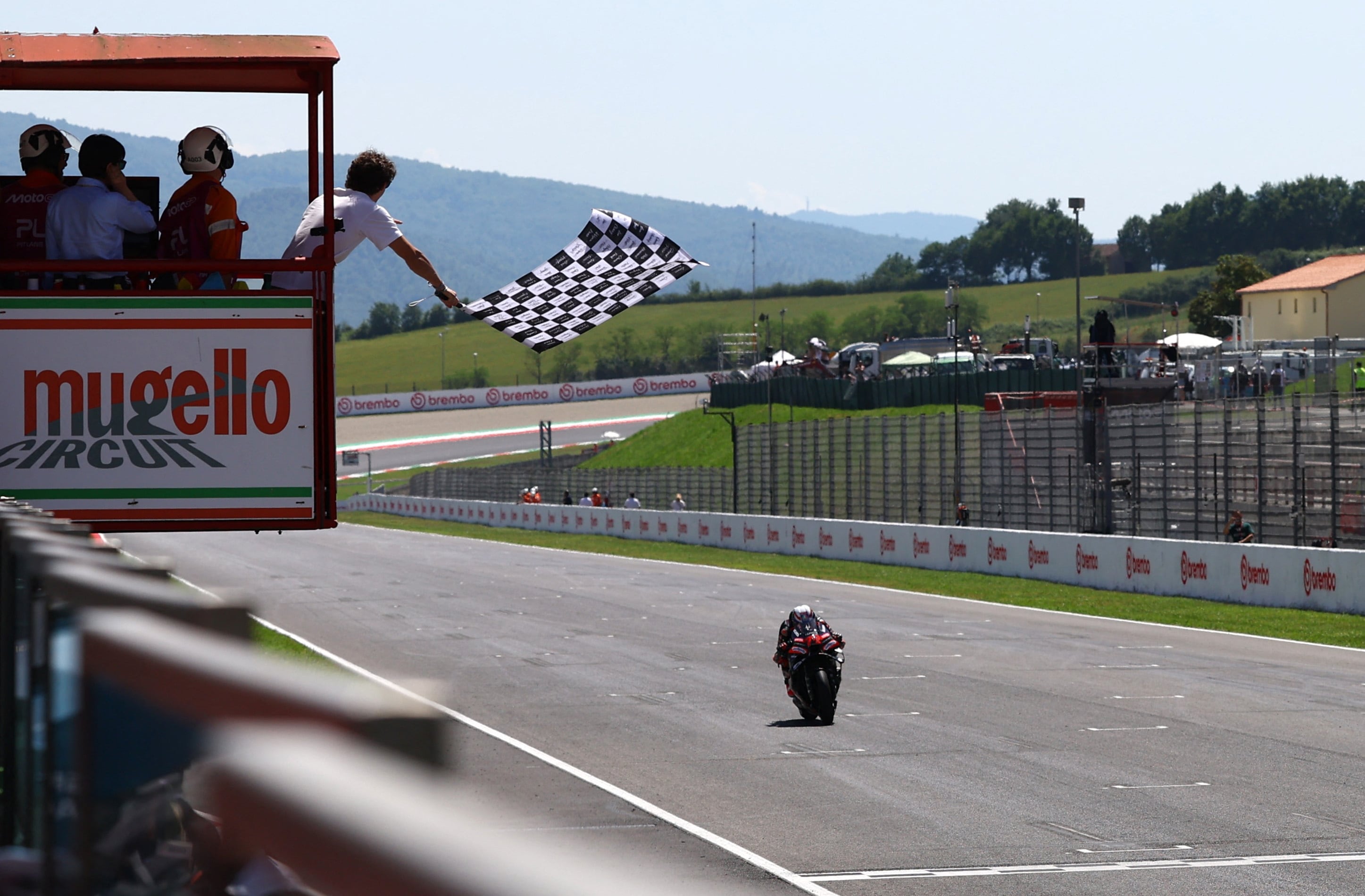 Marco Bezzecchi y Aprilia conquistan por primera vez el GP de Italia