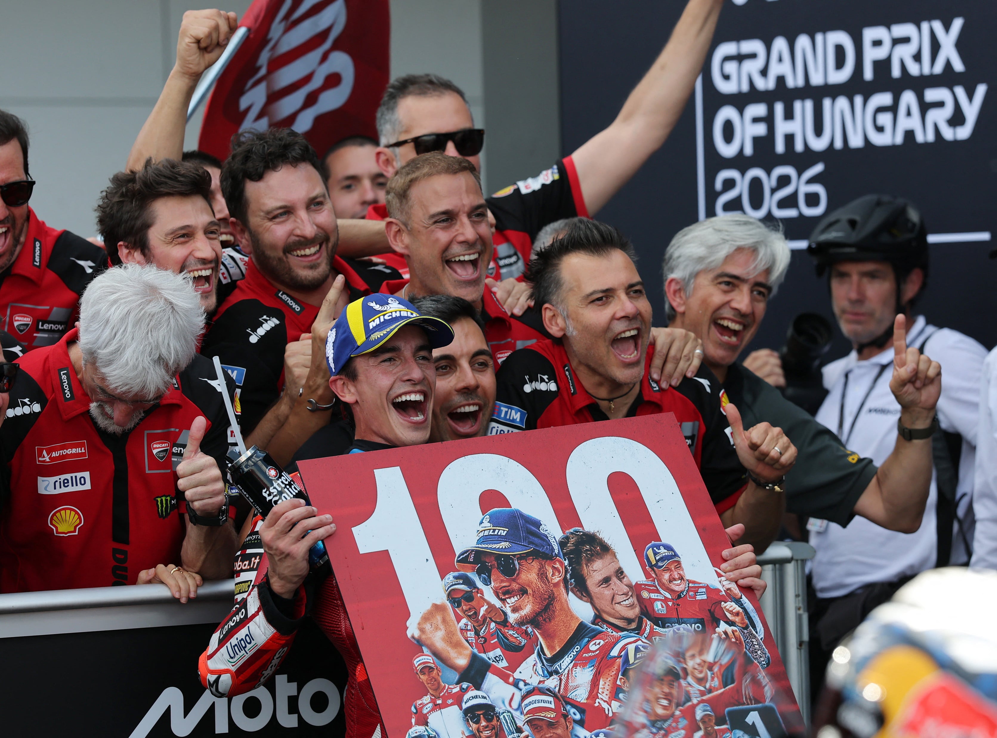 Marc Márquez se hace centenario con una victoria en el GP de Hungría de MotoGP