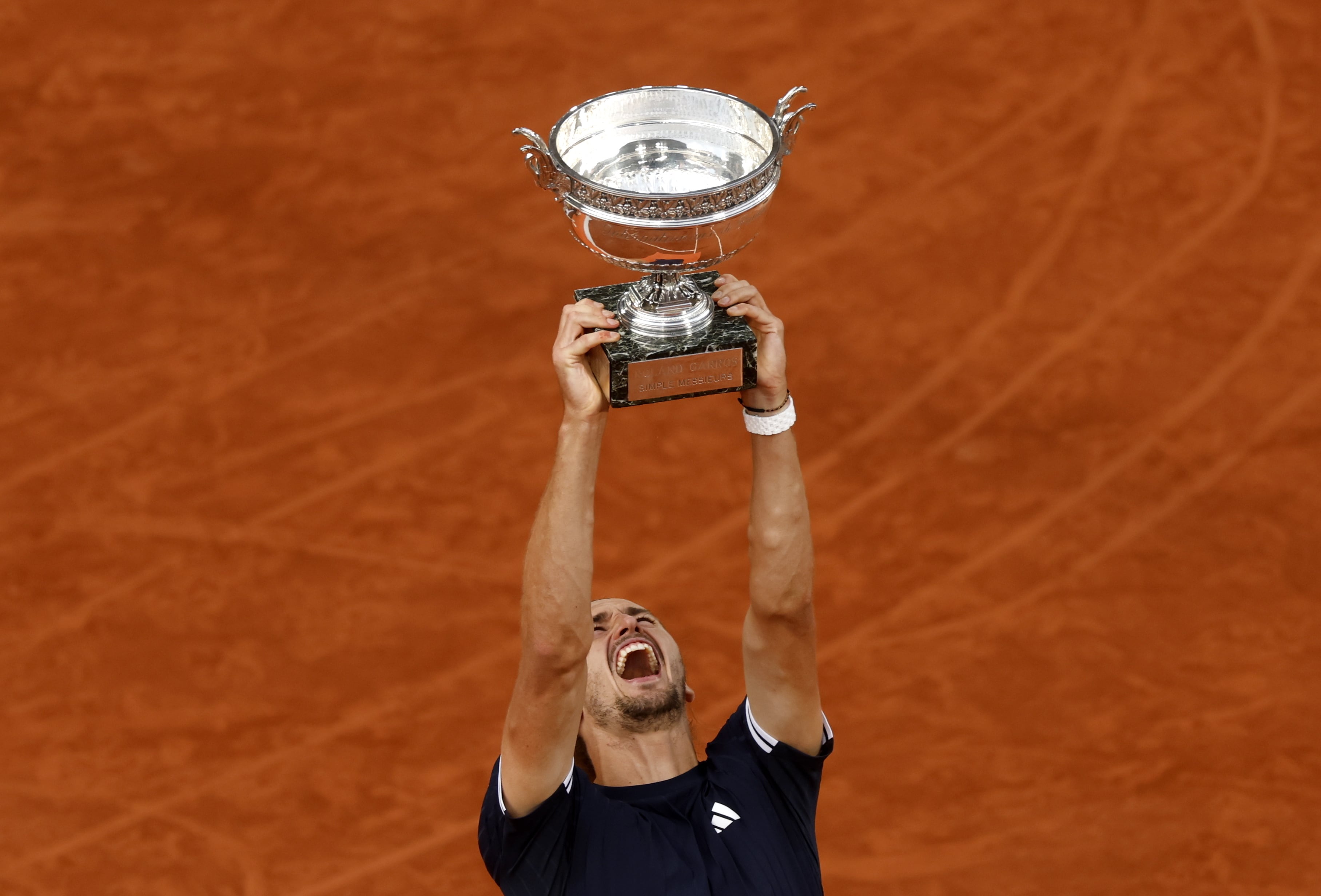 Por fin, Zverev ya tiene un grande: el maleficio termina en Roland Garros
