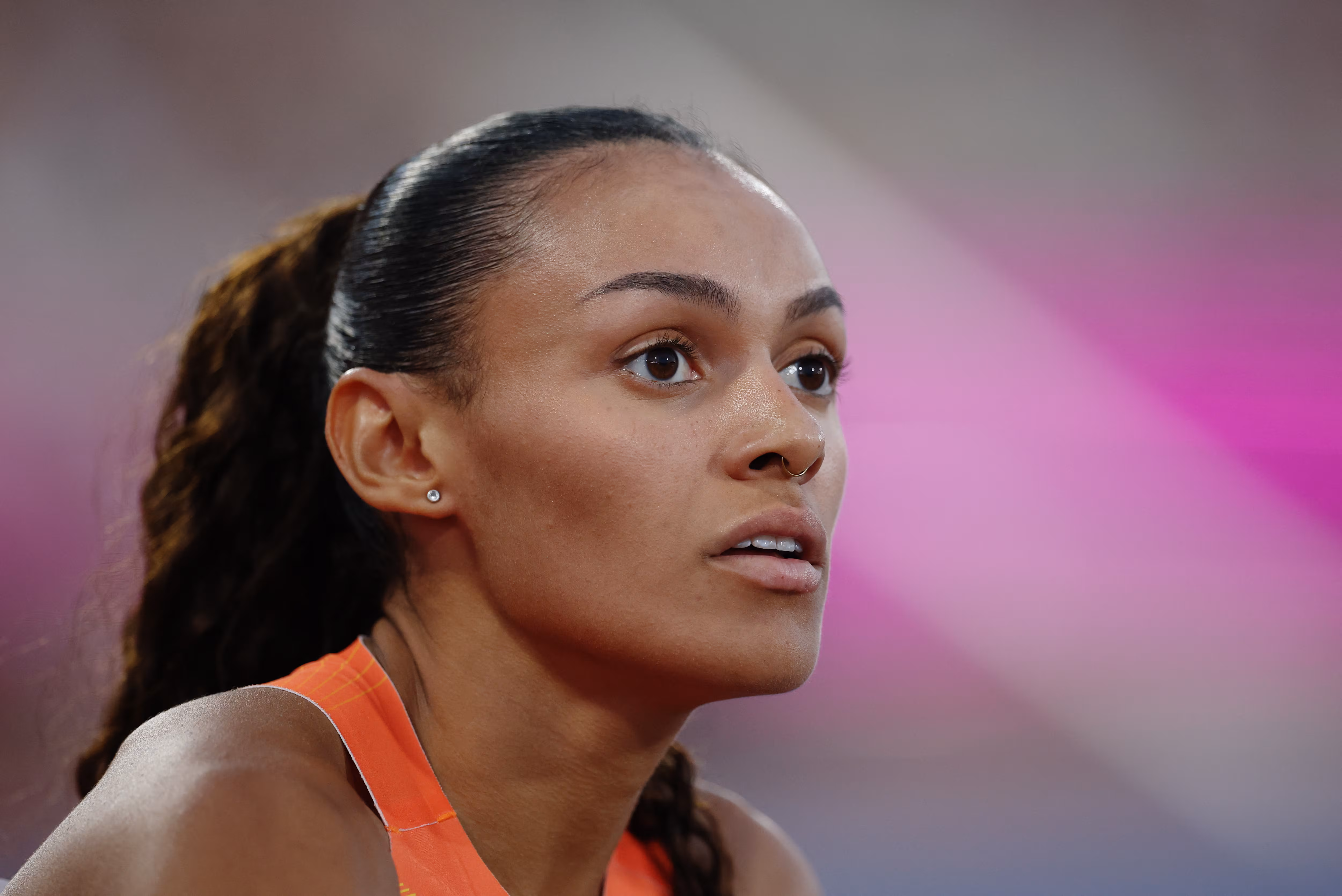 El brillo de Jaël Bestué, un relámpago, eclipsa el apagón de Enrique Llopis y Asier Martínez en los Europeos de atletismo